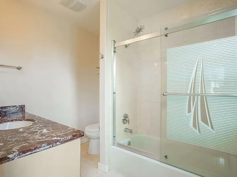 Primary Suite Bathroom