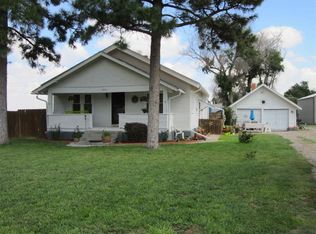 416 E 8th St, Goodland, KS 67735