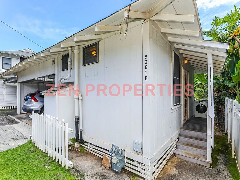 2361B E Manoa Rd — Photo 8