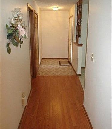 2nd image of 825 E 250th St