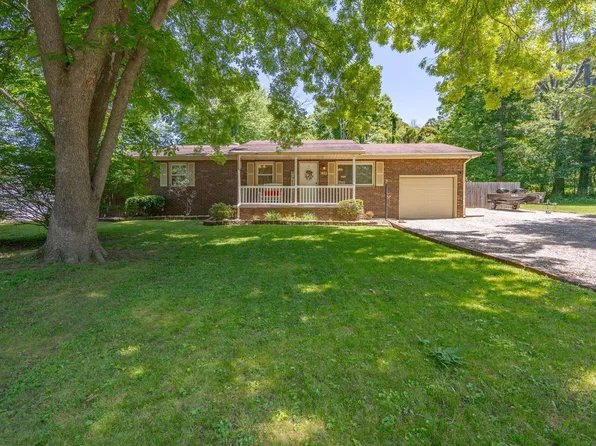 1031 Northwood Dr, Boonville, IN 47601