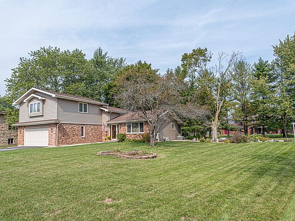 3rd image of 25030 W Kay Dr