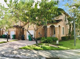 11652 NW 77th Ter, Doral, FL 33178