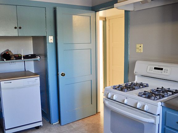 4th image of 3050 Walnut St