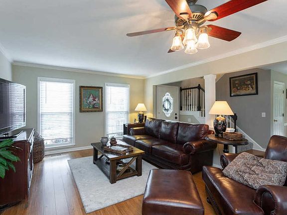 2nd image of 504 Autumnwood Ct