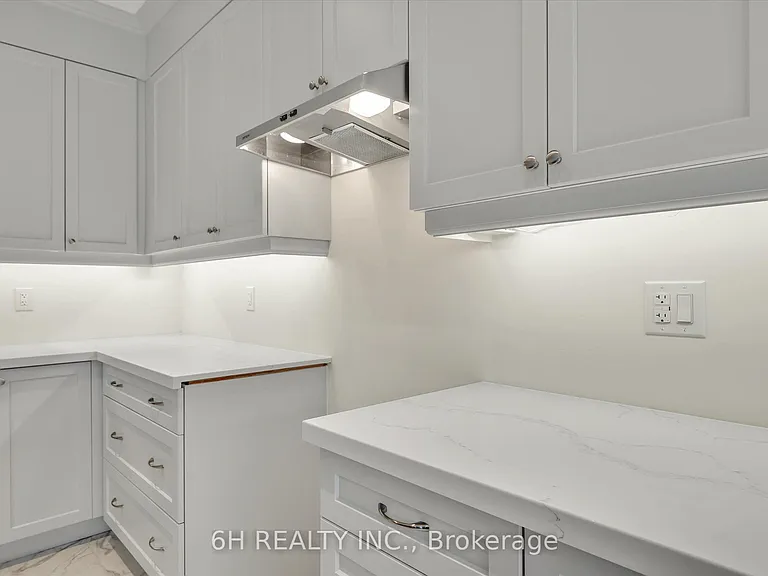 816 Griffin Trl — Photo 14