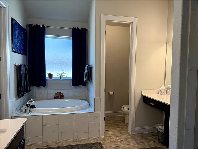 6804 Covina Ln — Photo 12
