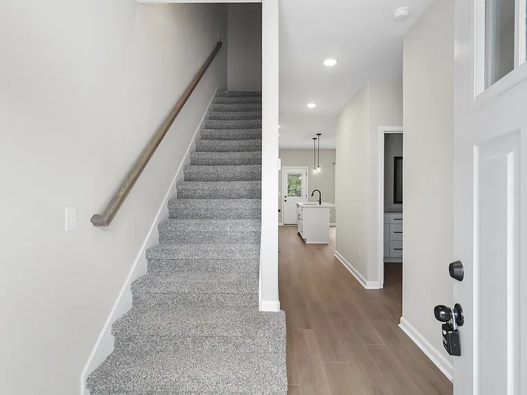 409 Cook Dr #B — Photo 8