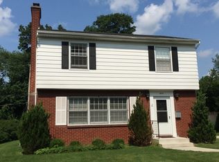 1813 Emerald Ave NE, Grand Rapids, MI 49505
