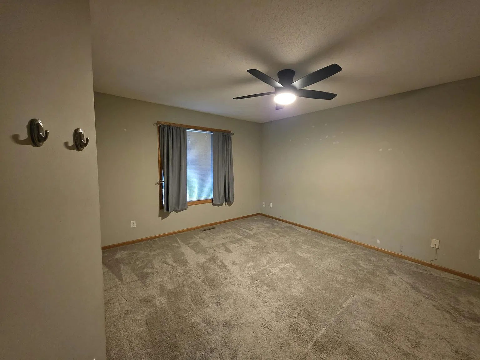12652 Johnson St NE — Photo 2