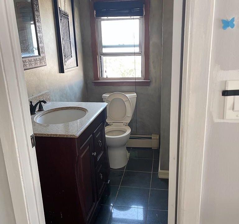 2nd image of 94 Taylor Ave Floor 2