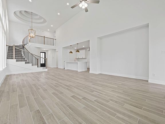 4th image of 27115 Mound Hill Cir