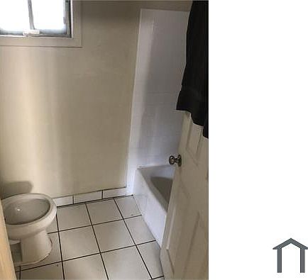 3rd image of 545 N Central Ave APT E