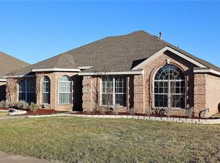 1617 Deer Creek Dr, Desoto, TX 75115