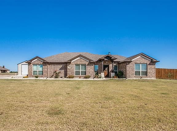 2nd image of 4185 County Road 2608