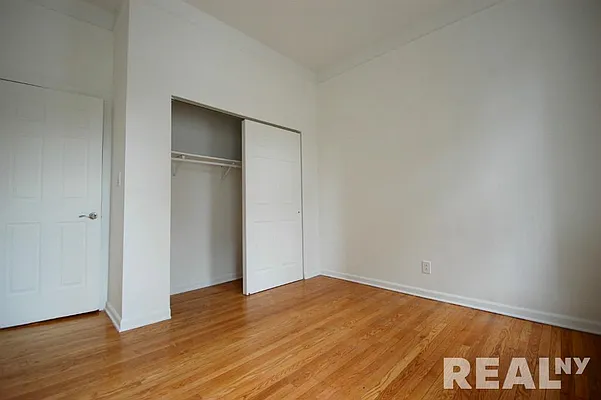 Rented by REAL New York | media 3