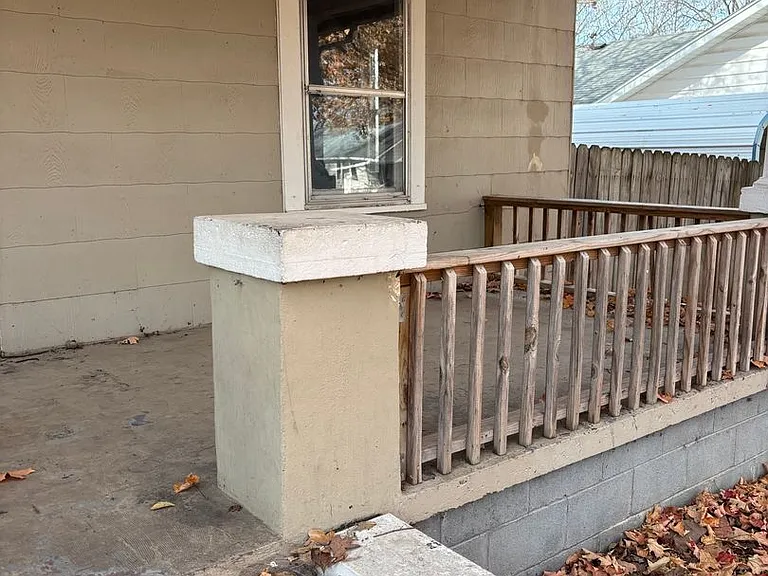 2127 N Boonville Ave — Photo 2