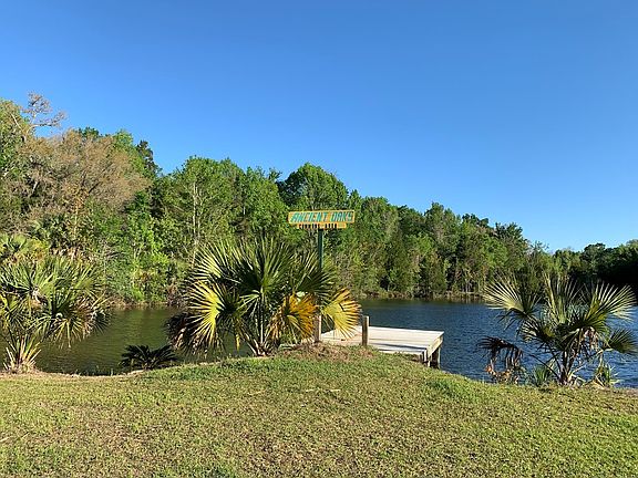 4th image of 2306 NE Ancient Oaks Dr