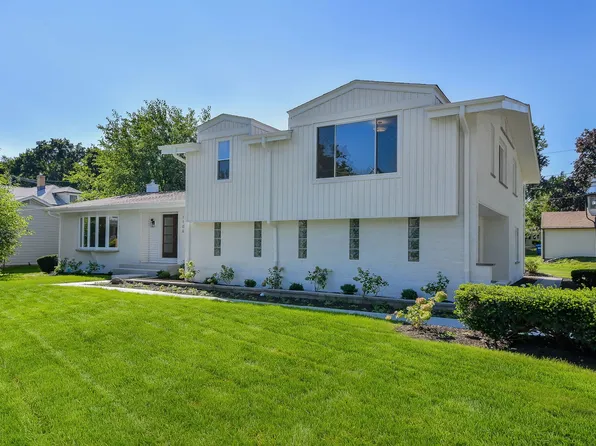 1106 N Path, Wheaton, IL 60187