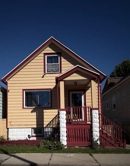 1st image of 2206 S 5th PLACE