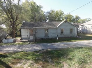 8340 Delaware St, De Soto, KS 66018