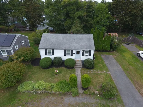 74 Bradley Ave, Brockton, MA 02302