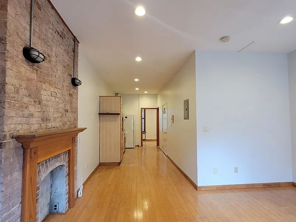 1st image of 1667 Lexington Ave APT 3