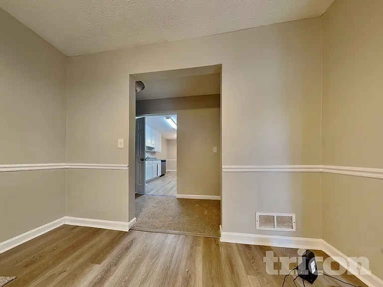 3625 Cobblestone Dr — Photo 5