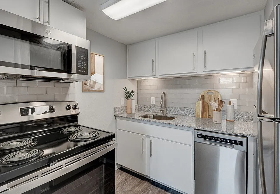 Crossings @ 501 Apartments