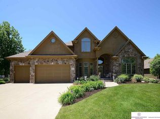 1302 Ranch View Ln, Elkhorn, NE 68022