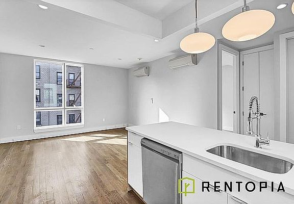 5th image of 379 S 1st St #2F