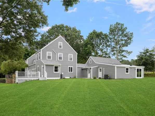 1747 Mooresfield Rd, South Kingstown, RI 02879