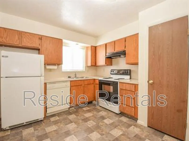 863 W 530 S — Photo 4