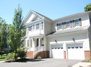 89 Clover Ln, Princeton, NJ 08540