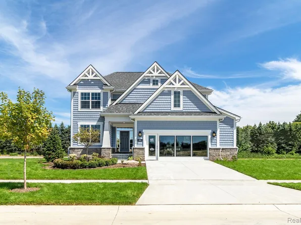 1921 Emerald Ln, Wixom, MI 48393