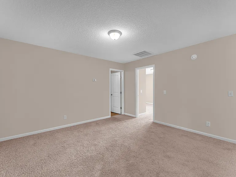 139 W West Winn Ave — Photo 18