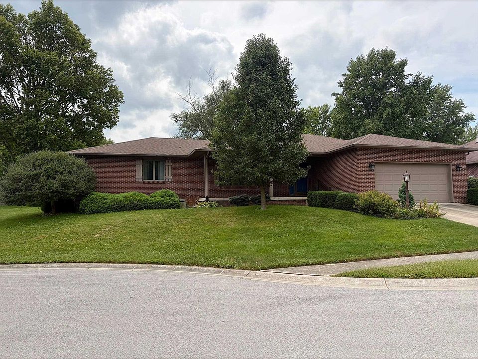 1st image of 211 Harrison Ct