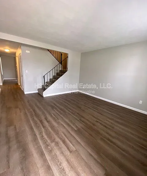 108 Sunnyside St #A — Photo 2