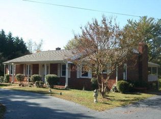 1608 Mulberry Rd, Martinsville, VA 24112