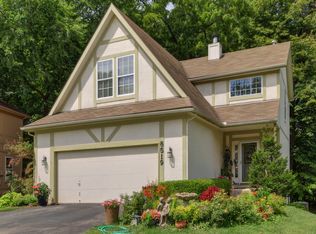 8519 W 56th St, Overland Park, KS 66202