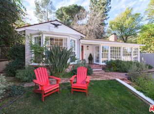 4121 Woodcliff Rd, Sherman Oaks, CA 91403