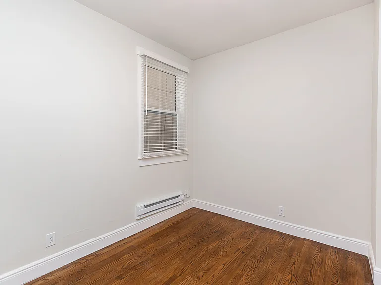 2737 Sutter — Photo 11