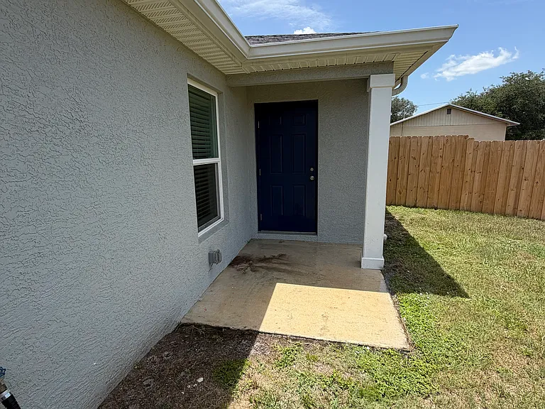813 Redding St — Photo 12