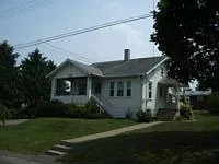 805 4th St photo 1