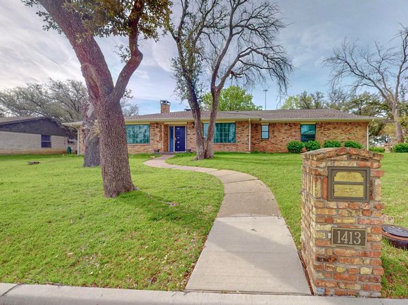 1413 British Blvd, Grand Prairie, TX 75050