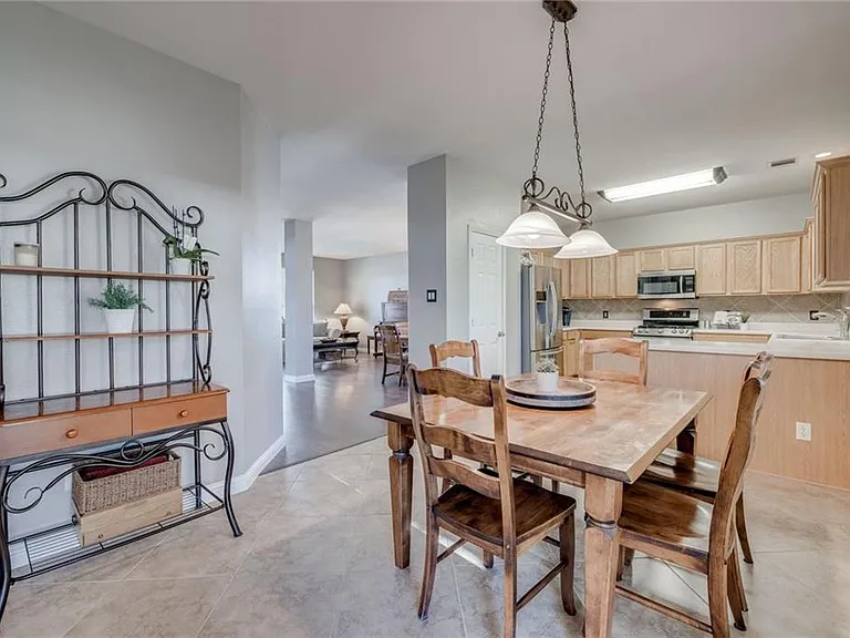 1405 Faustino Cv — Photo 15