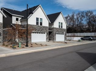 721 E Zekes Ct, Midvale, UT 84047