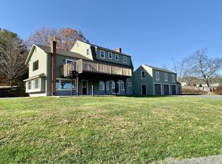 916 S East St, Amherst, MA 01002