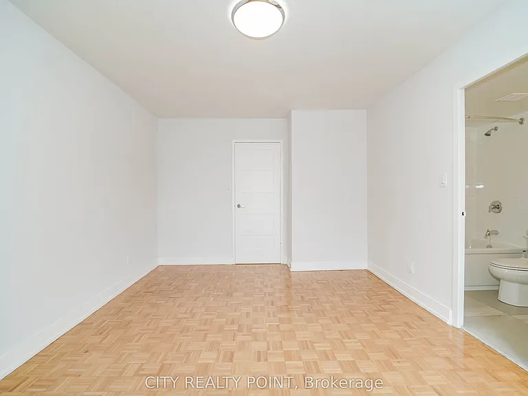 6200 Bathurst St #410 — Photo 16