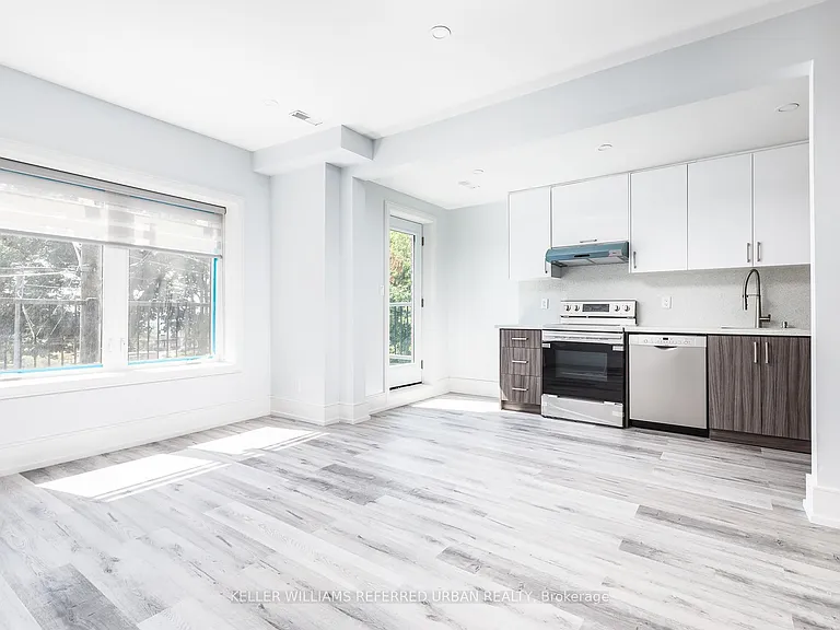 1588 King St W #3 — Photo 2